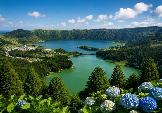 Azoren Wanderreise: Santa Maria & São Miguel – Vulkane, Küstenwege und Walbeobachtung
